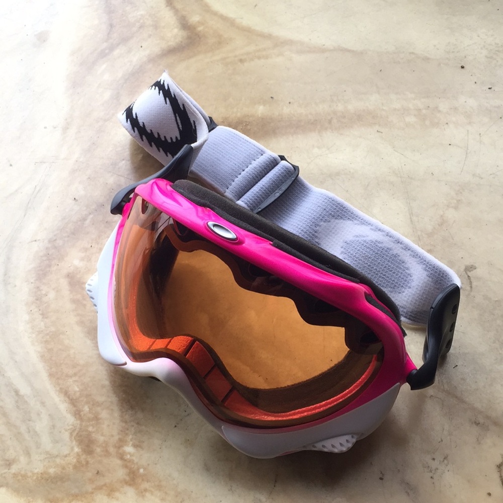 Oakley Goggles - image 2